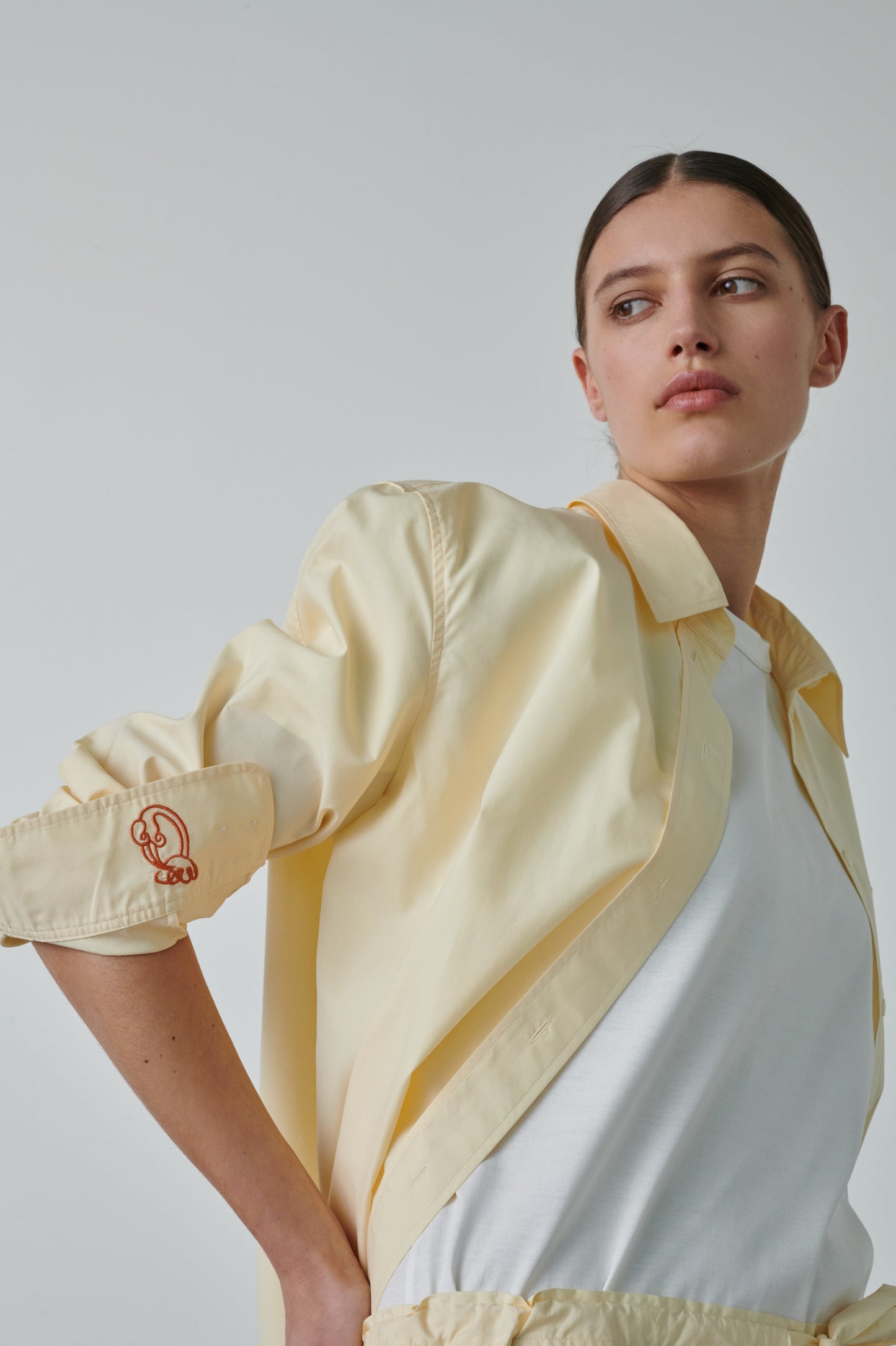 SHORT EAST SIDE ECRU