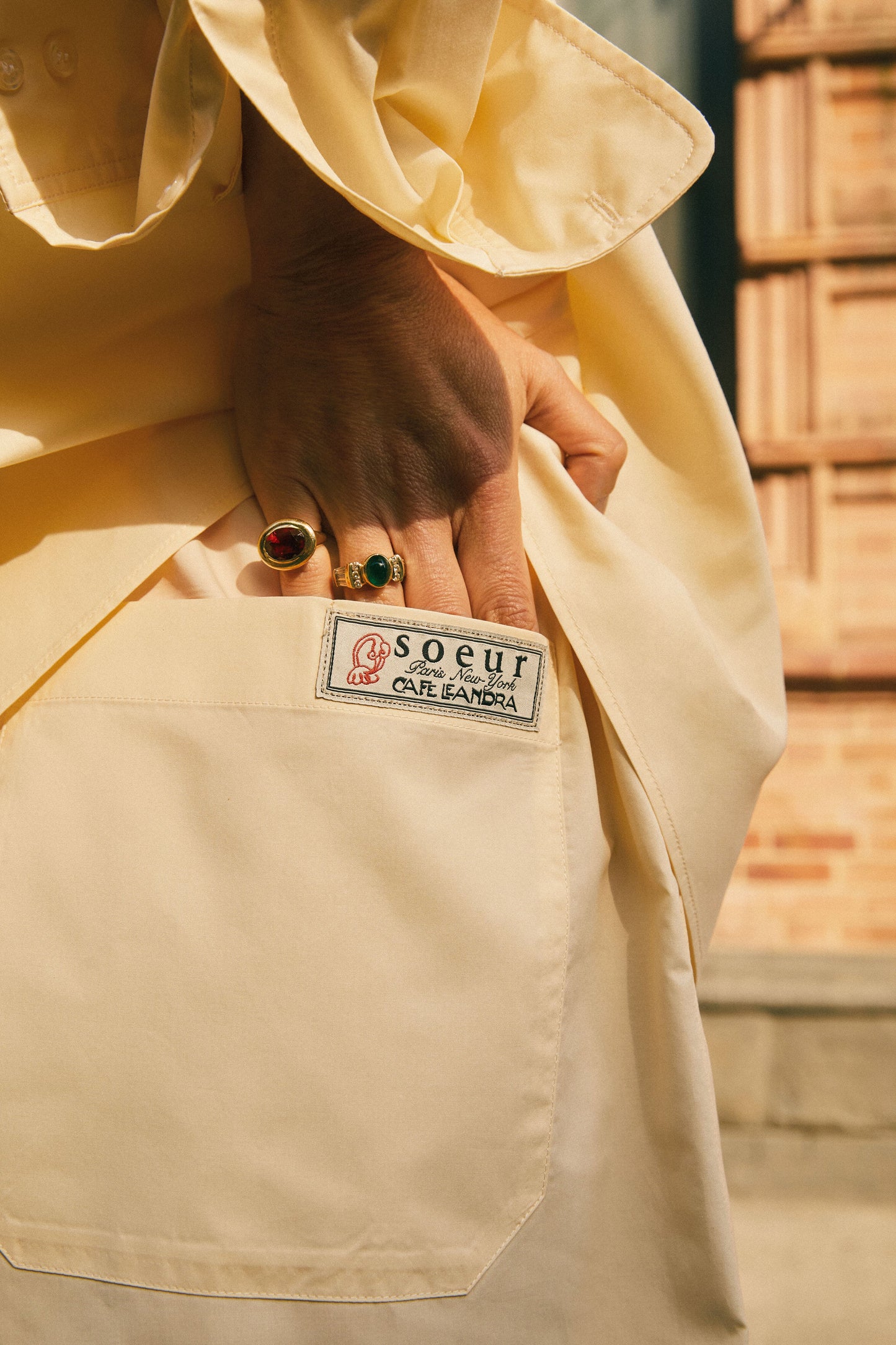 SHORT EAST SIDE ECRU